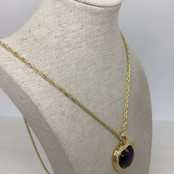 Vintage Ivana Trump Black Jewel Heart Pendant Long Chain Necklace 36" NWOT NIB - Picture 3 of 4